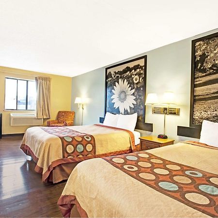 Super 8 By Wyndham Baltimore/Essex Area Eksteriør billede
