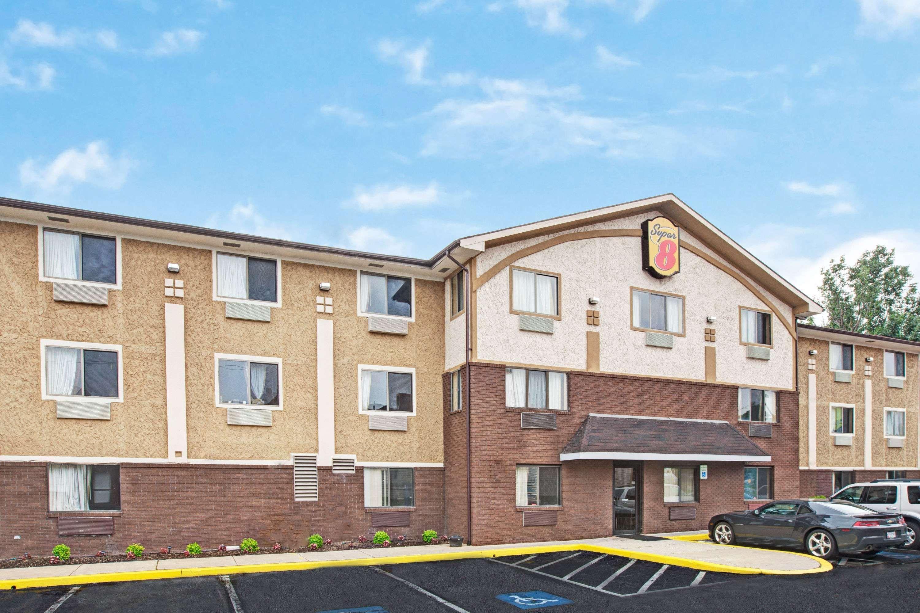 Super 8 By Wyndham Baltimore/Essex Area Eksteriør billede